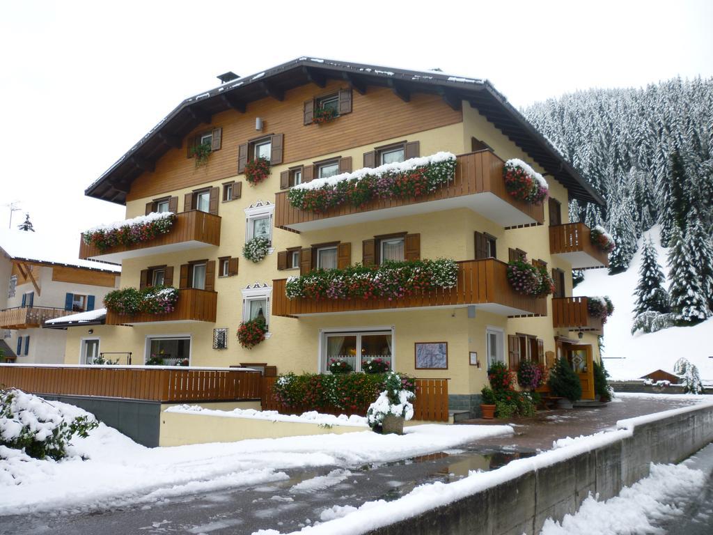 Hotel I Rododendri فالفورفا المظهر الخارجي الصورة