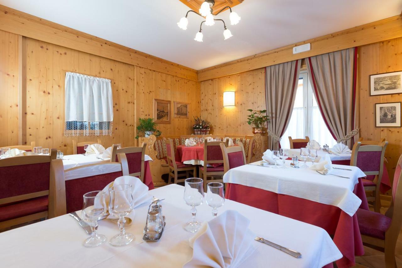 Hotel I Rododendri فالفورفا المظهر الخارجي الصورة
